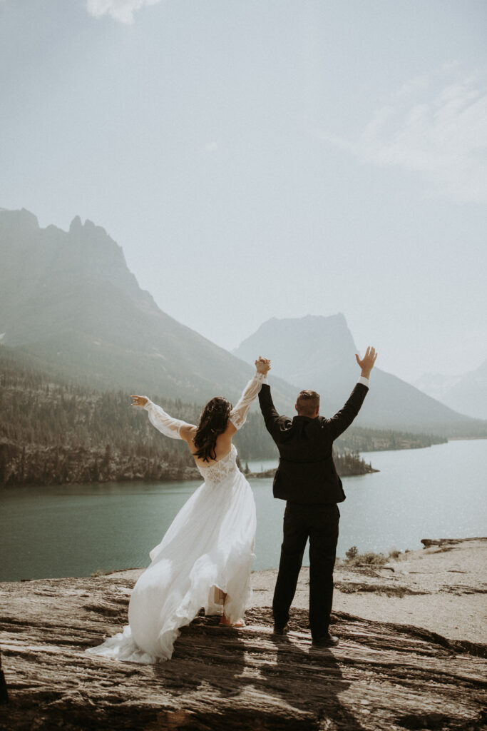 The Best Places to Elope in Glacier National Park (With All the Dreamy Vibes)
