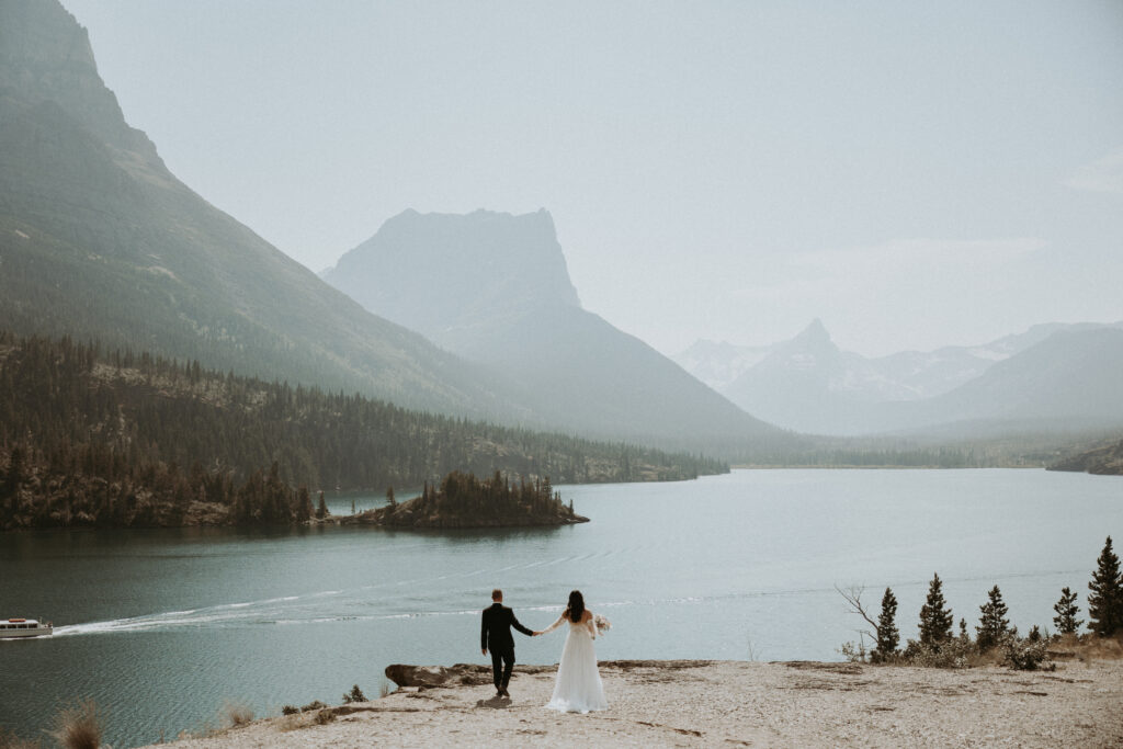 The Best Places to Elope in Glacier National Park (With All the Dreamy Vibes)
