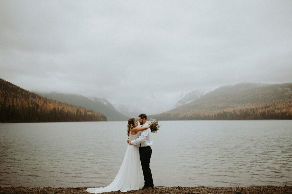 couple hugging during their dream photoshoot