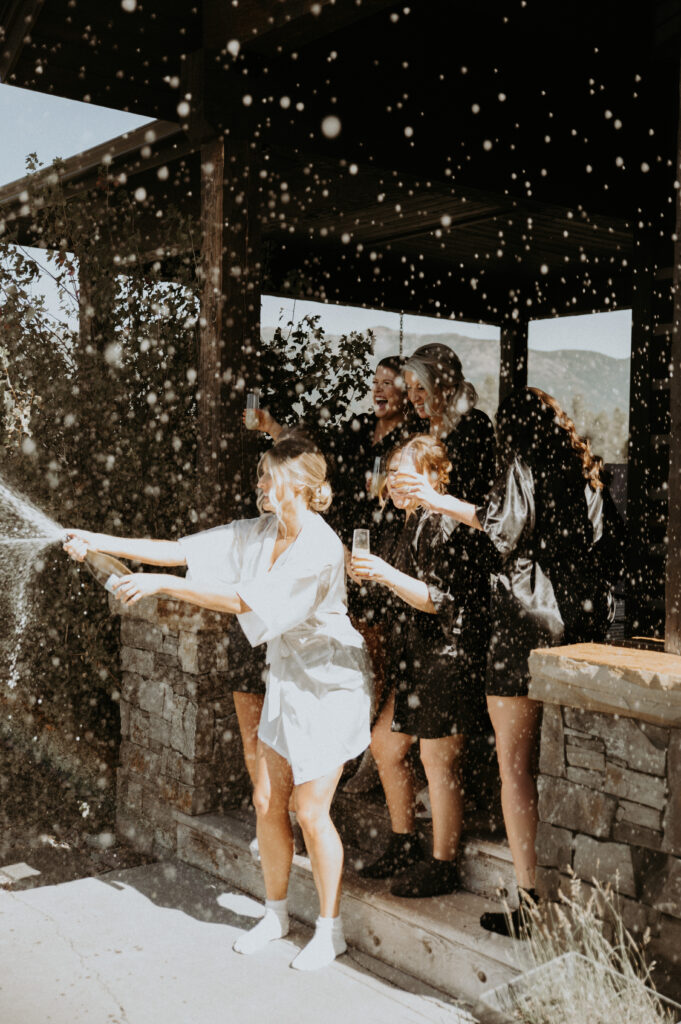 Cute picture of the bride and her friends