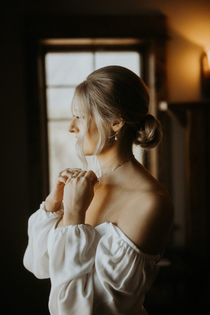 Bride before heading to her first look with the groom