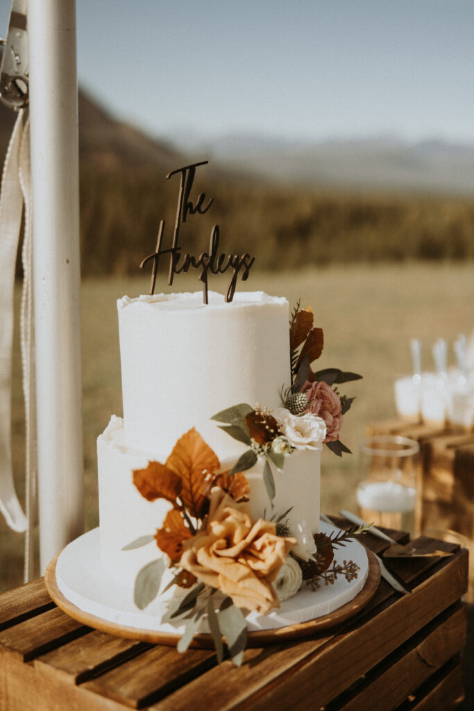 Cute picture of the wedding cake
