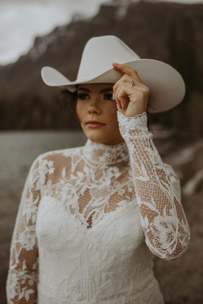 cute picture of the bride before the ceremony