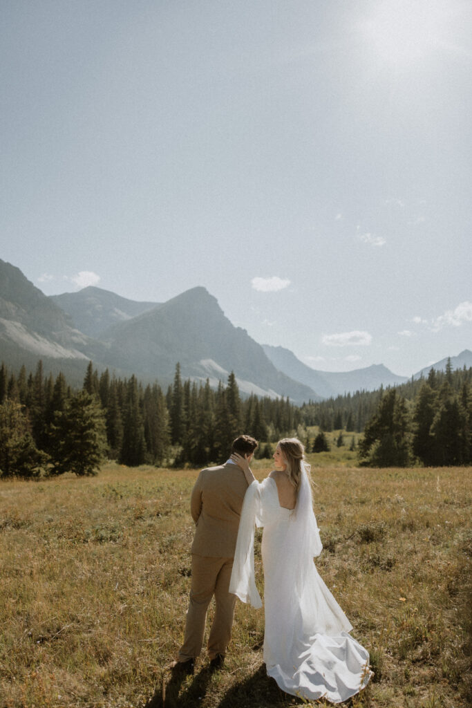 Picture of the newly married couple holding hands