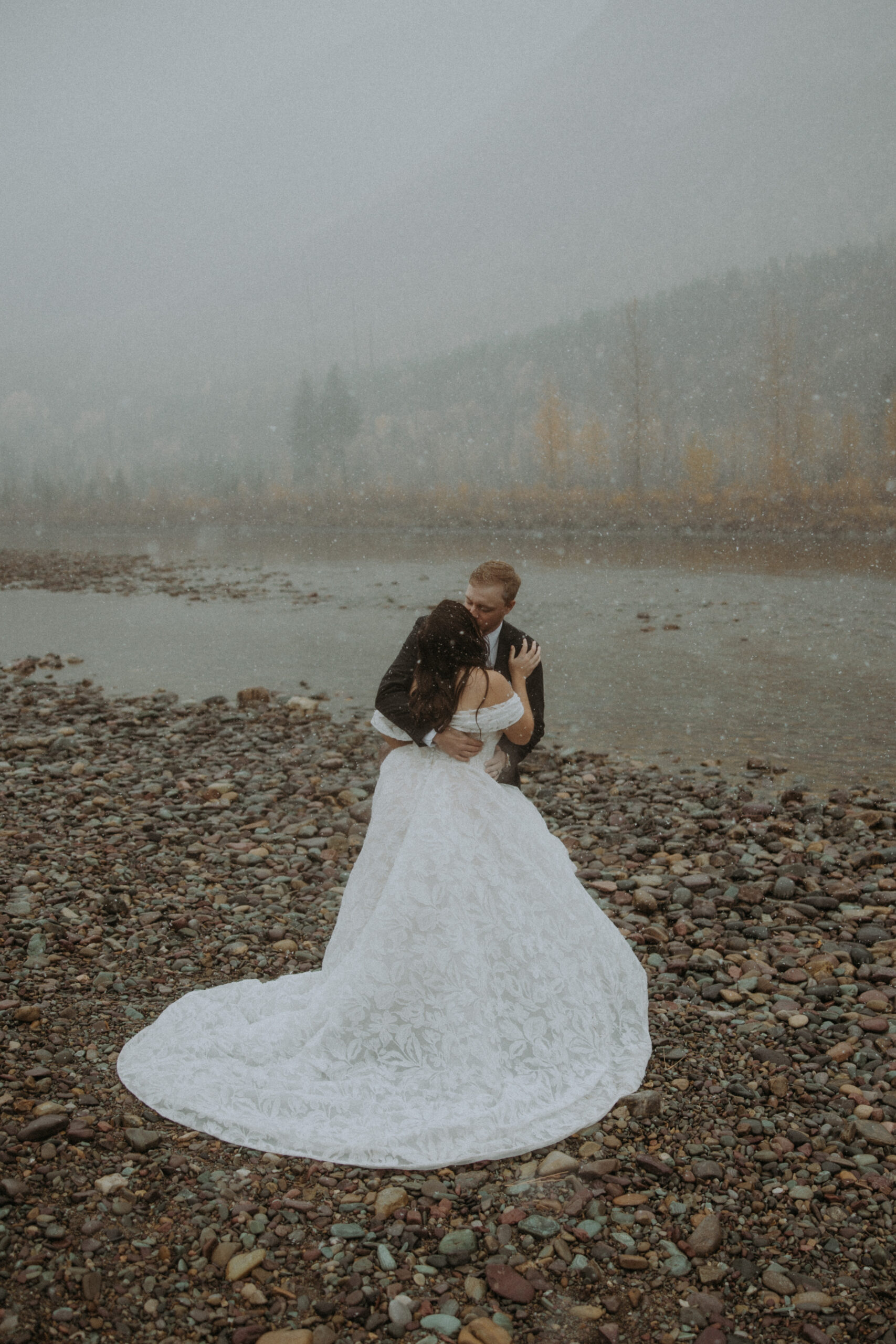 Stunning bridal photos in glacier Park