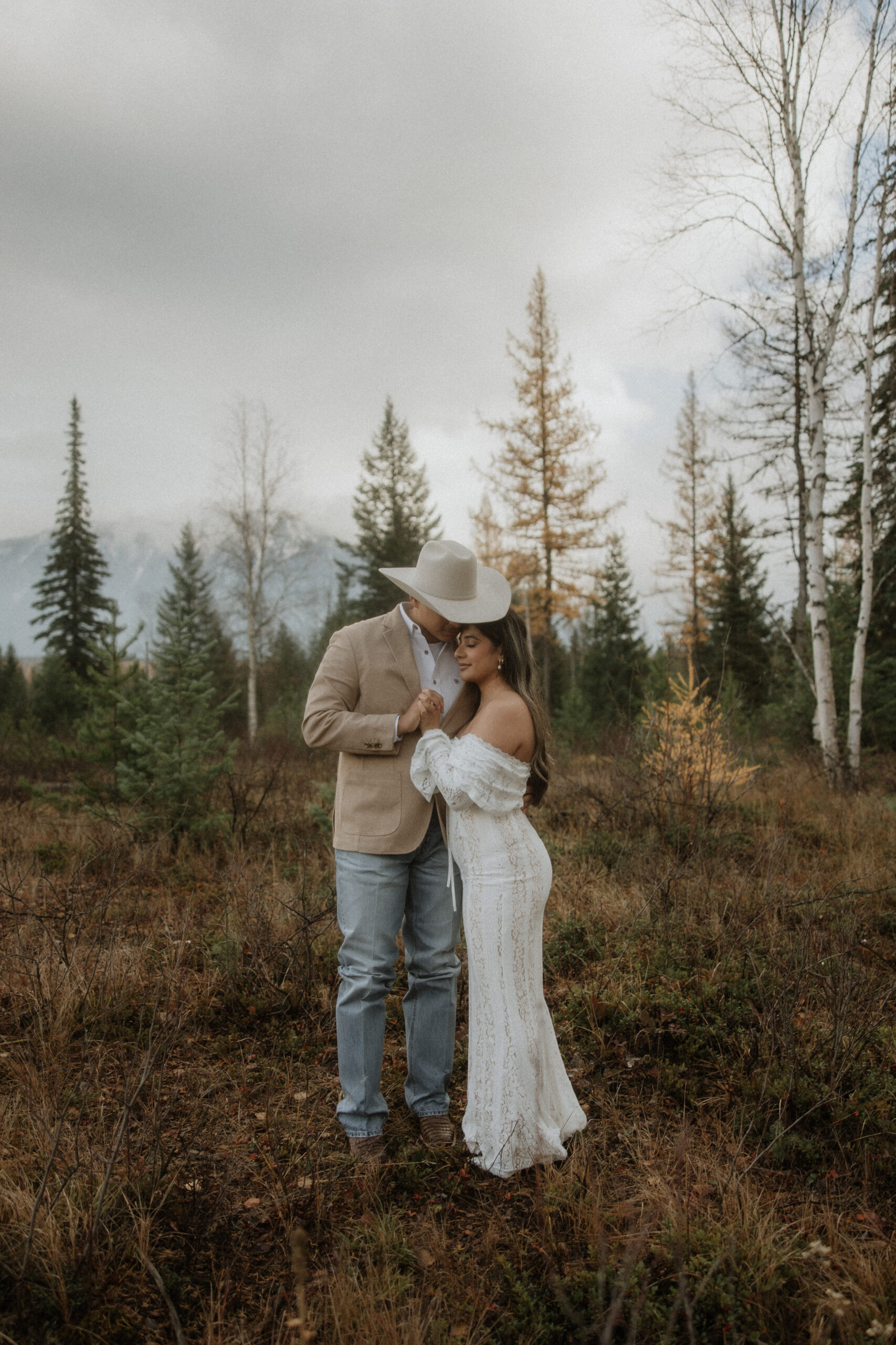 stunning bridal portraits in montana