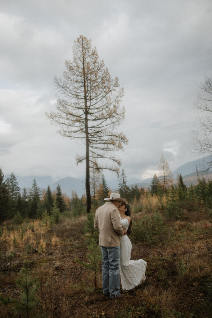 West Glacier Elopement Photos With Cozy Fall & Snowy Mountain Vibes