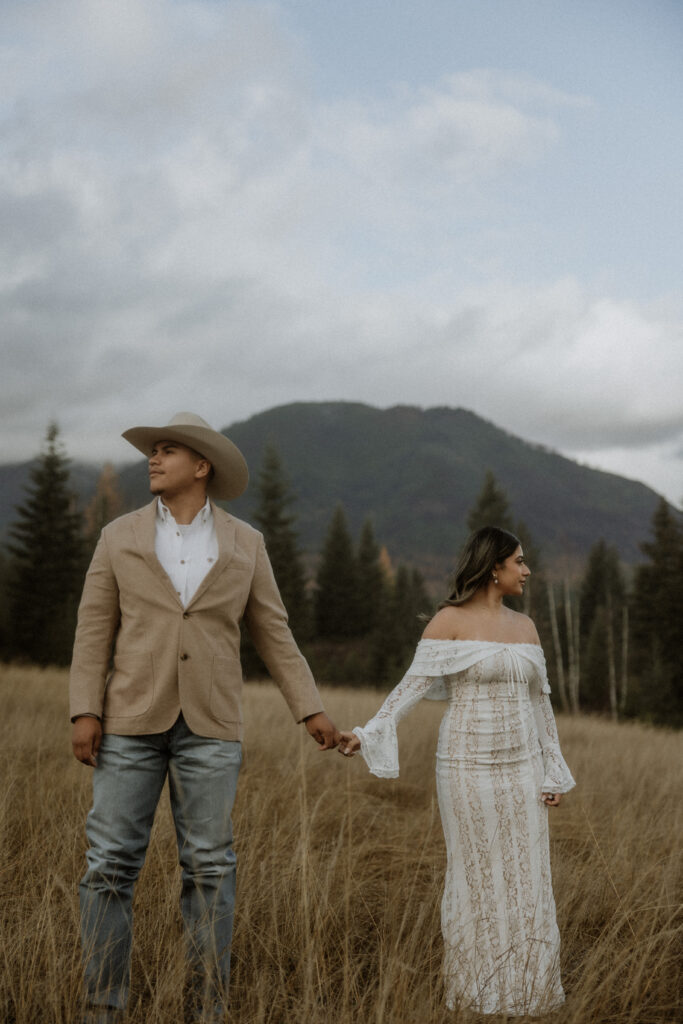 West Glacier Elopement Photos With Cozy Fall & Snowy Mountain Vibes